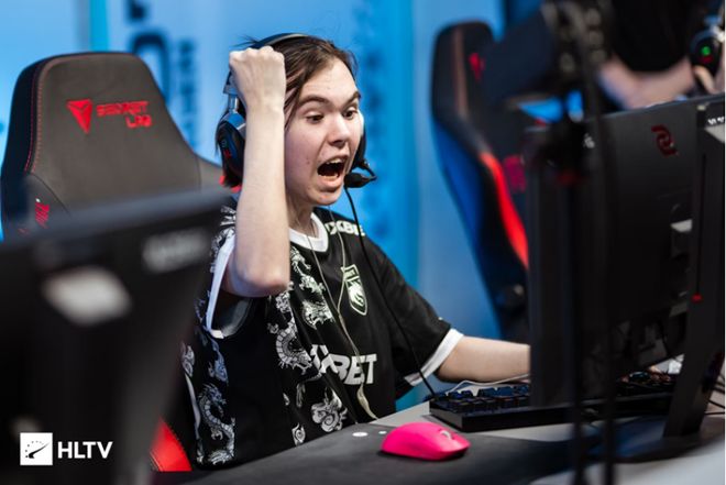 他不仅在防 他不仅在防