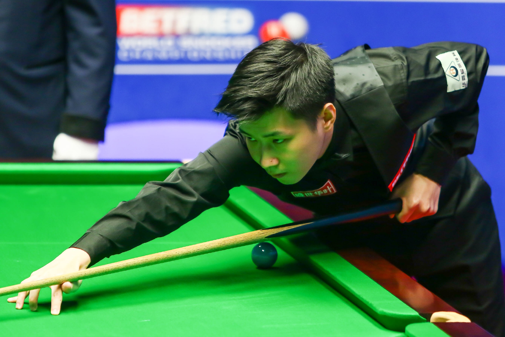 也不会轻易 也不会轻易